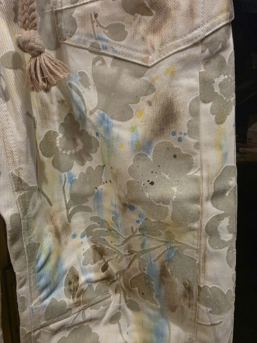 We The Free Moxie Printed Flocked Barrel Jeans - Picture 7 of 10